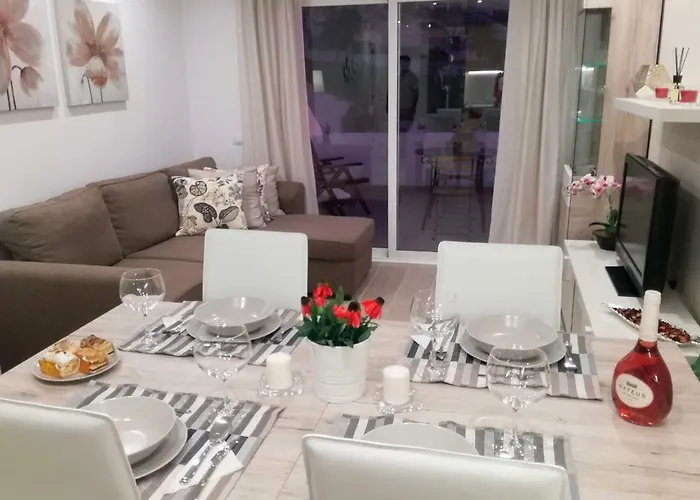 My Sea View Апартаменти Адехе