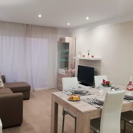 My Sea View Апартаменти Адехе